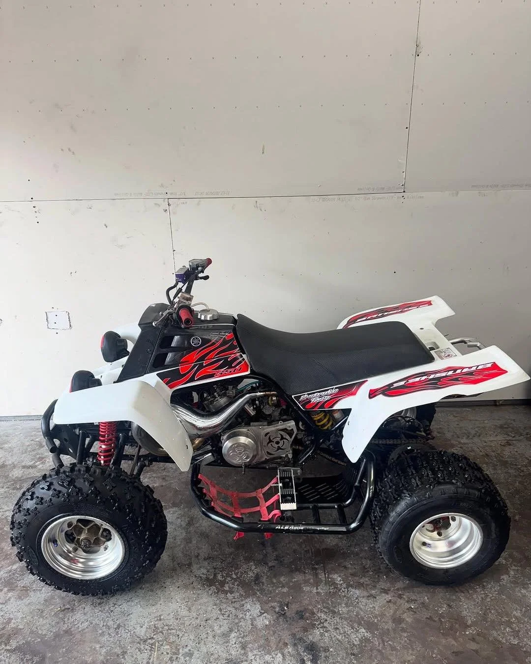 2002 Yamaha banshee 350 Comes with Chrome T6 Exhaust